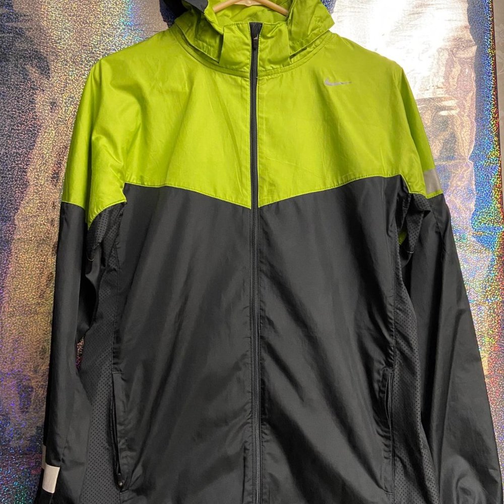 Nike Volt Reflective WindRunner Sz S